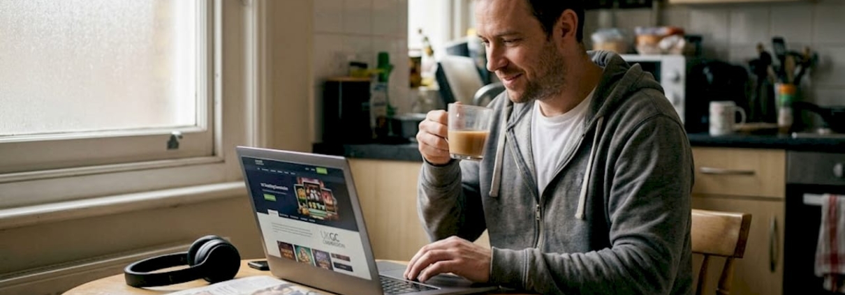 UK casino player browsing site at kitchen table